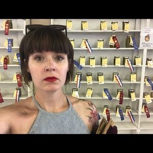 Meet your Posher, Jenny